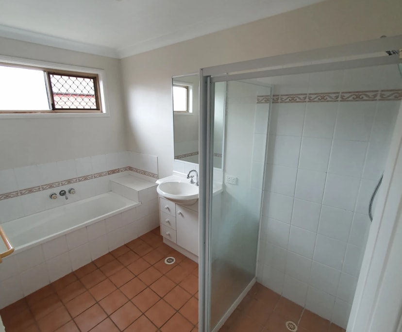 $275, Share-house, 4 bathrooms, Wakerley QLD 4154