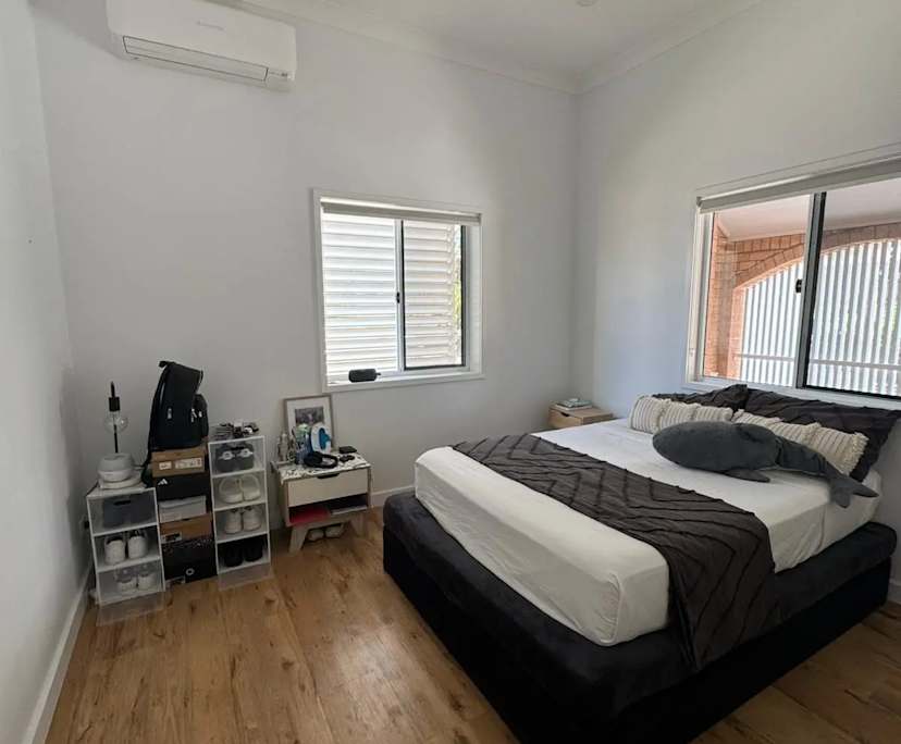 Furnished room in a share house