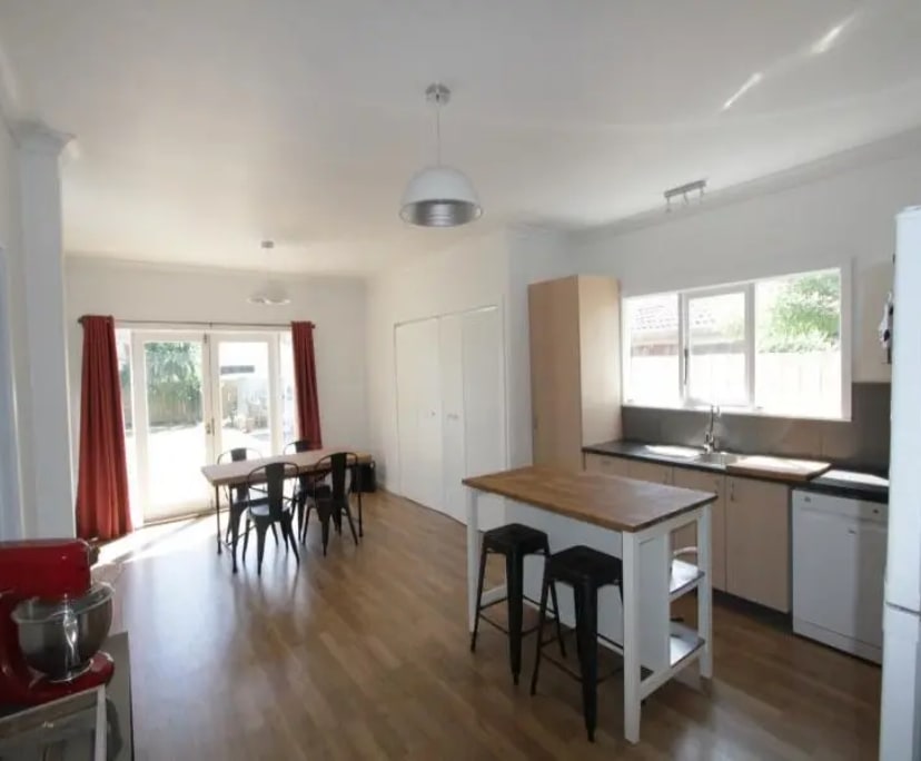 Room for Rent in Ballarat East, VIC 130, Unfurnis...