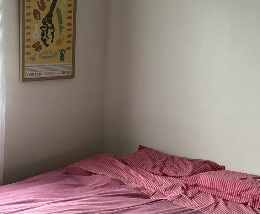 Furnished room in a share house