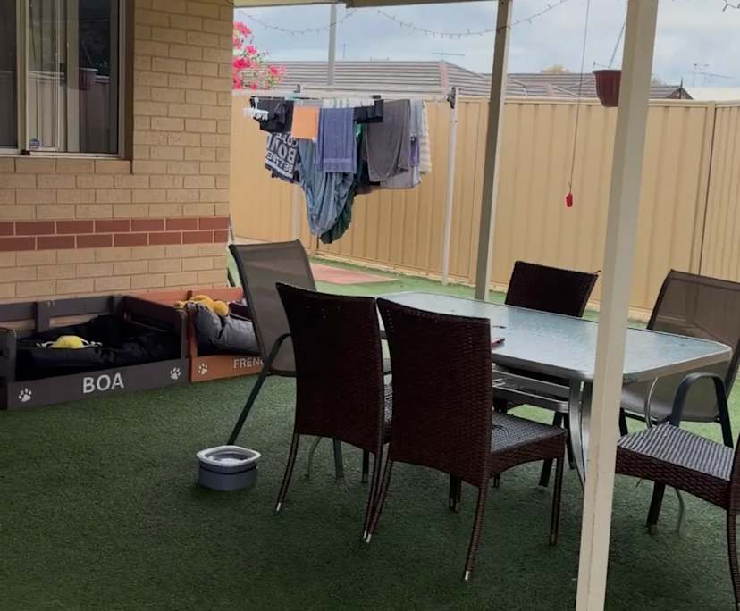 Room in a share house