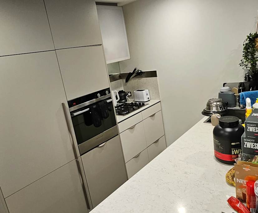 $300, Flatshare, 2 bathrooms, Elsternwick VIC 3185