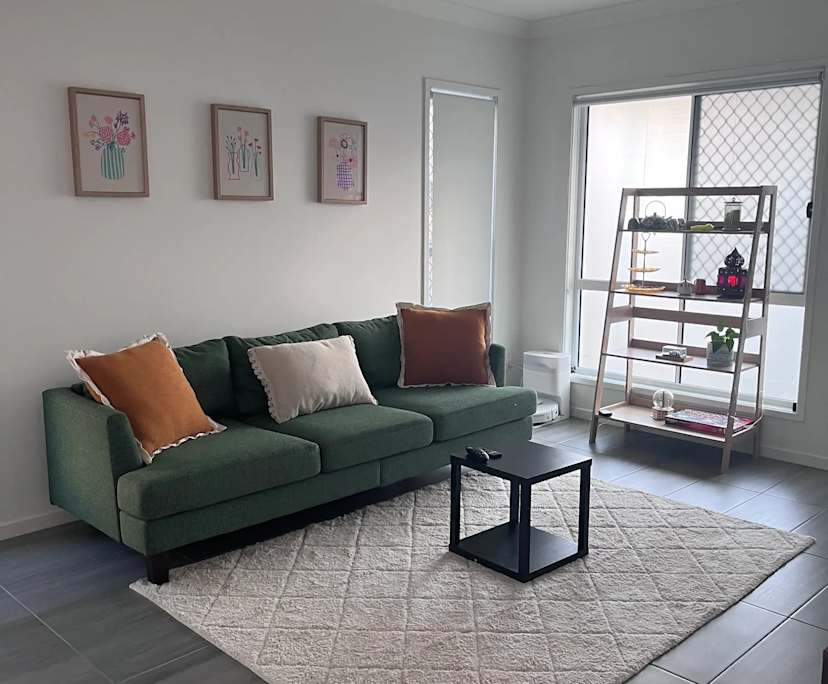 Unfurnished room in a flatshare