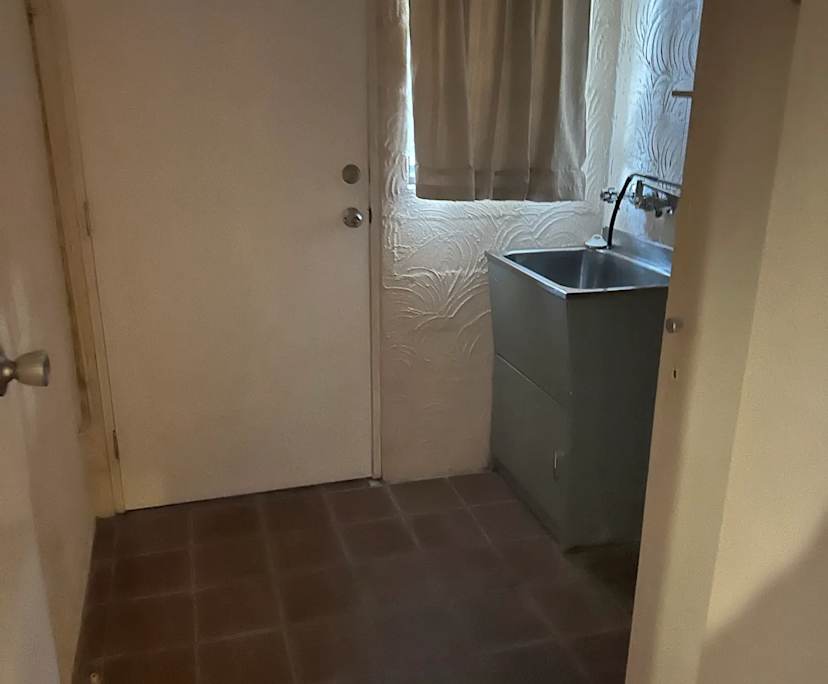 $300, Flatshare, 2 bathrooms, Bongaree QLD 4507