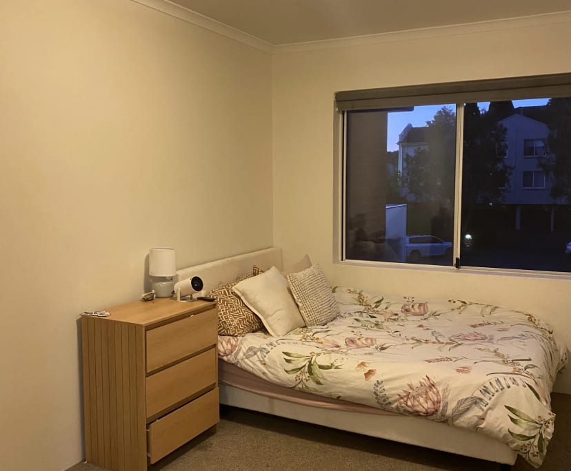 Furnished room in a flatshare