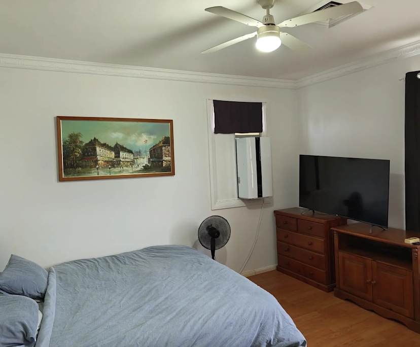 $270, Homestay, 3 bathrooms, Theresa Park NSW 2570