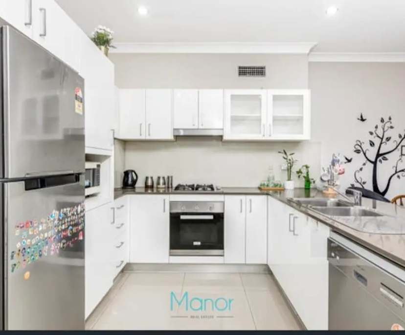 $300, Share-house, 3 bathrooms, Girraween NSW 2145