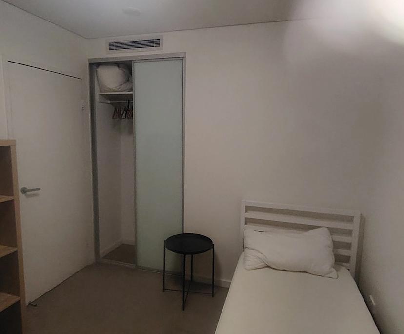 Furnished room with own bathroom