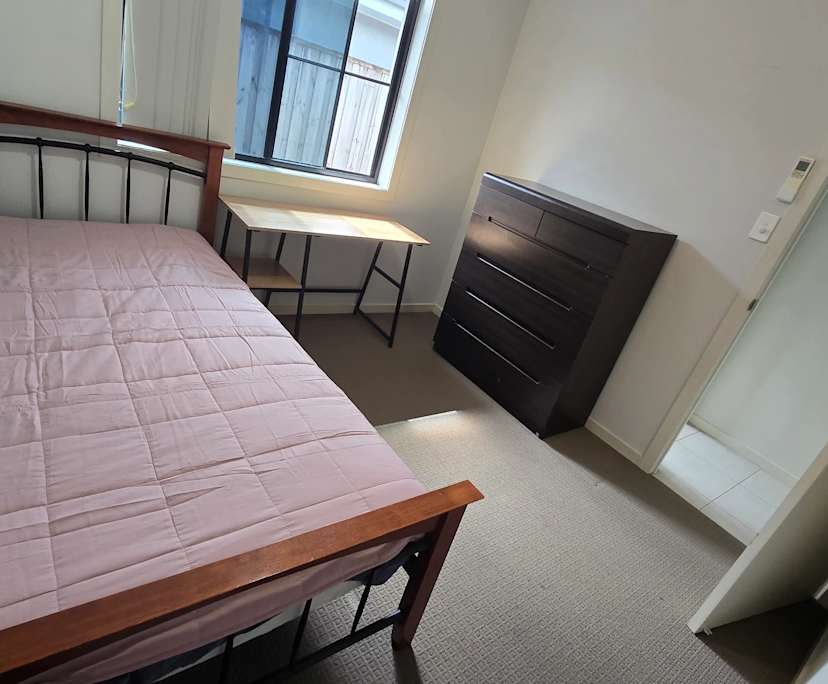 $250, Share-house, 4 bathrooms, Beaconsfield QLD 4740