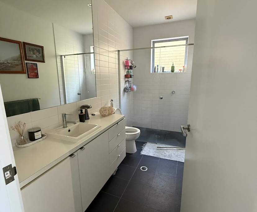 Unfurnished room in a share house