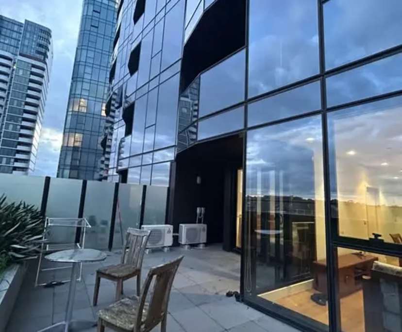 Whole property with 2 rooms for rent