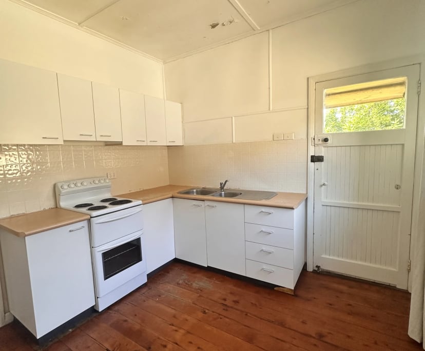 Room in a share house