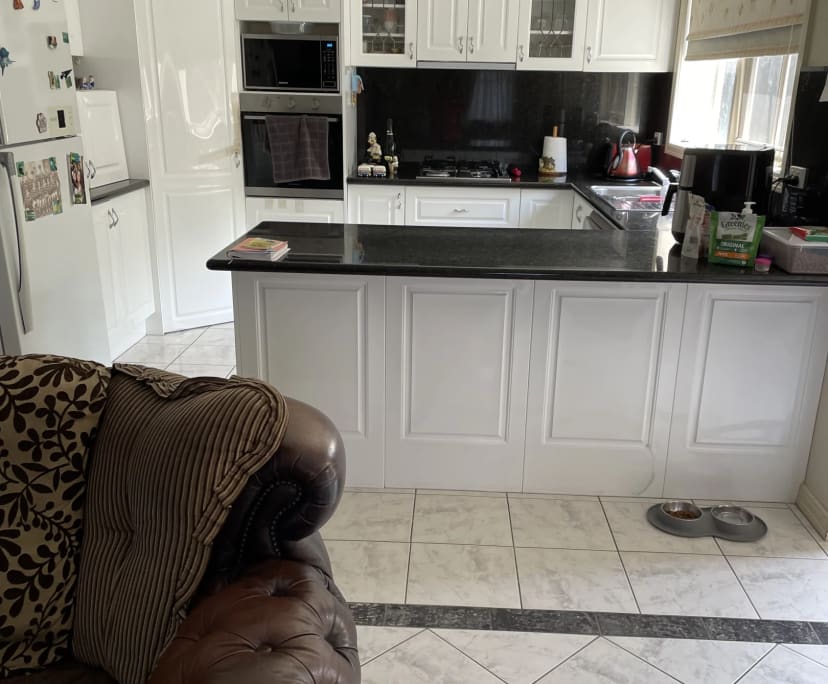 Room in a share house