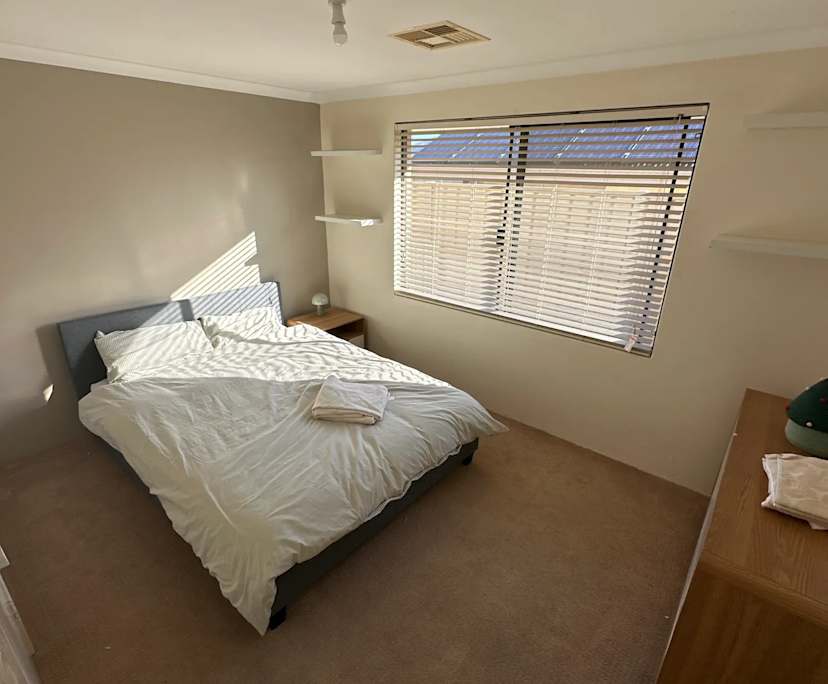 $250, Share-house, 4 bathrooms, Banksia Grove WA 6031