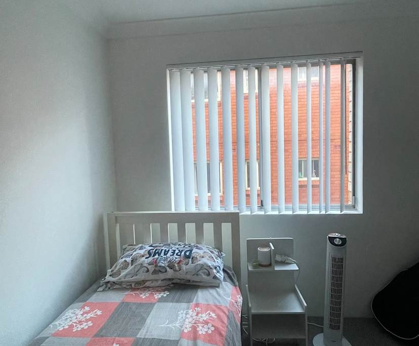 Furnished room in a flatshare