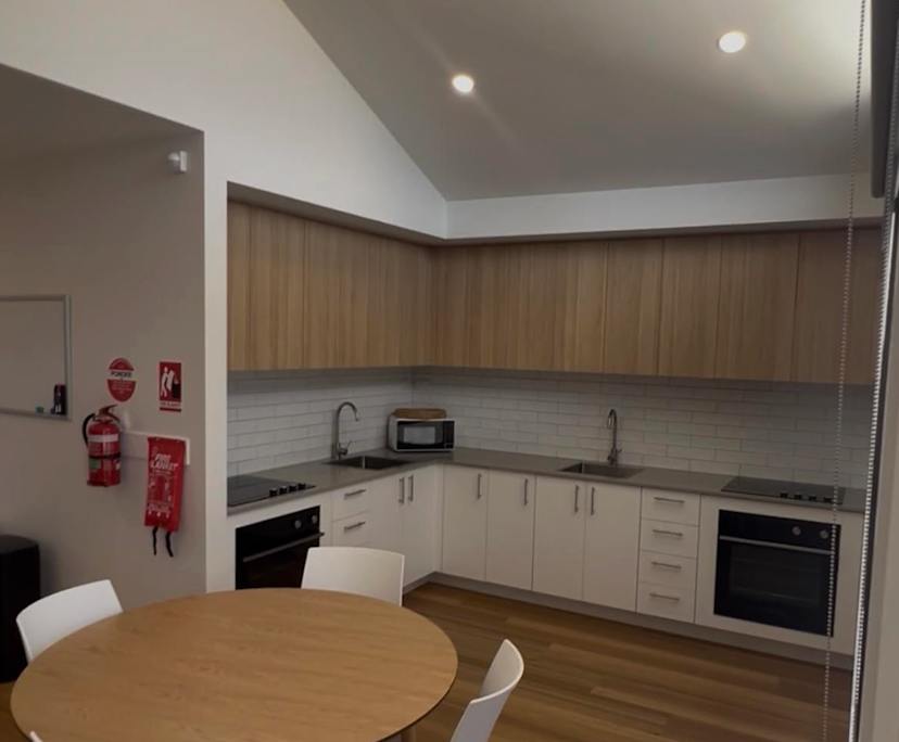 $350, Share-house, 6 bathrooms, Melton South VIC 3338