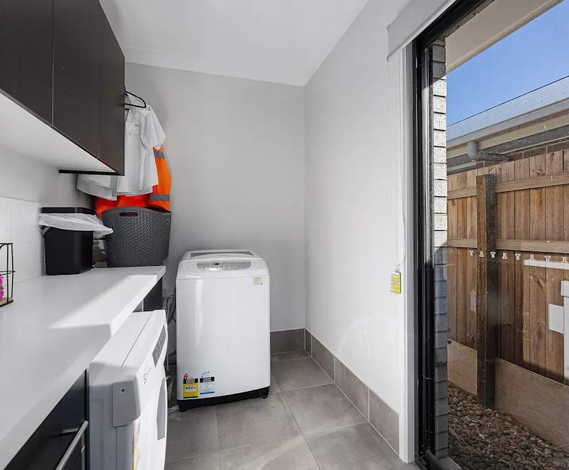 $400, Share-house, 4 bathrooms, South Ripley QLD 4306