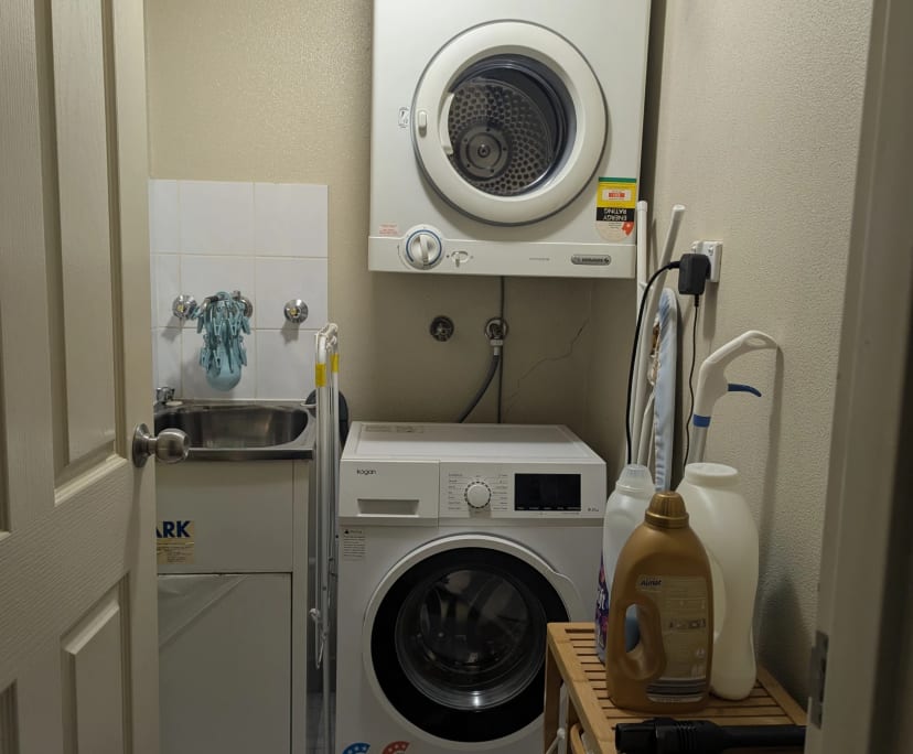 Furnished room with ensuite in a flatshare