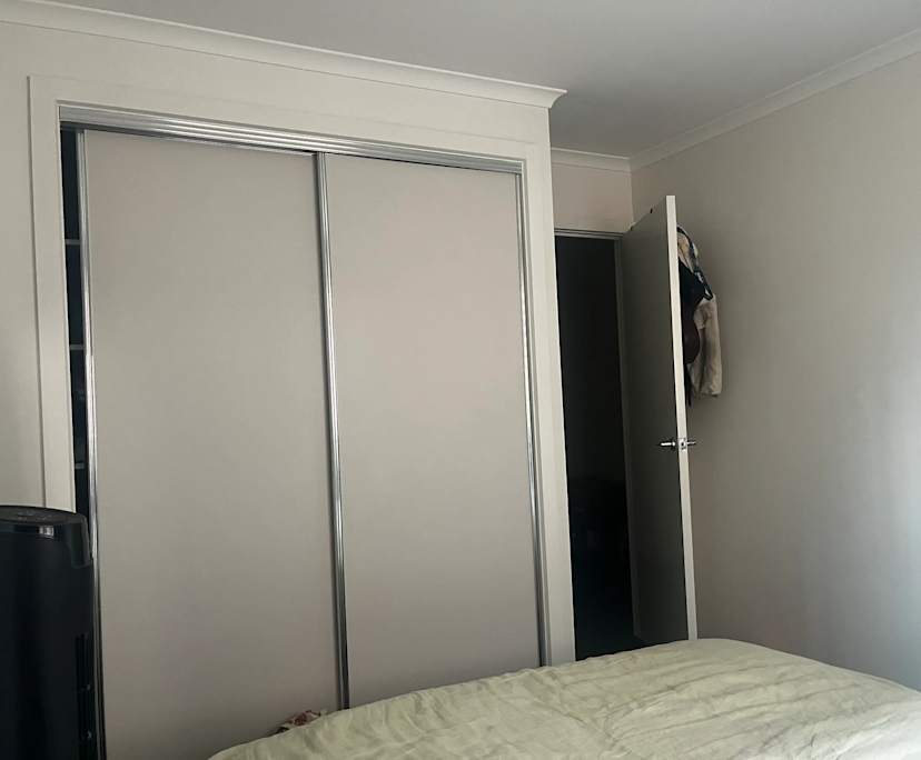 Unfurnished room in a share house