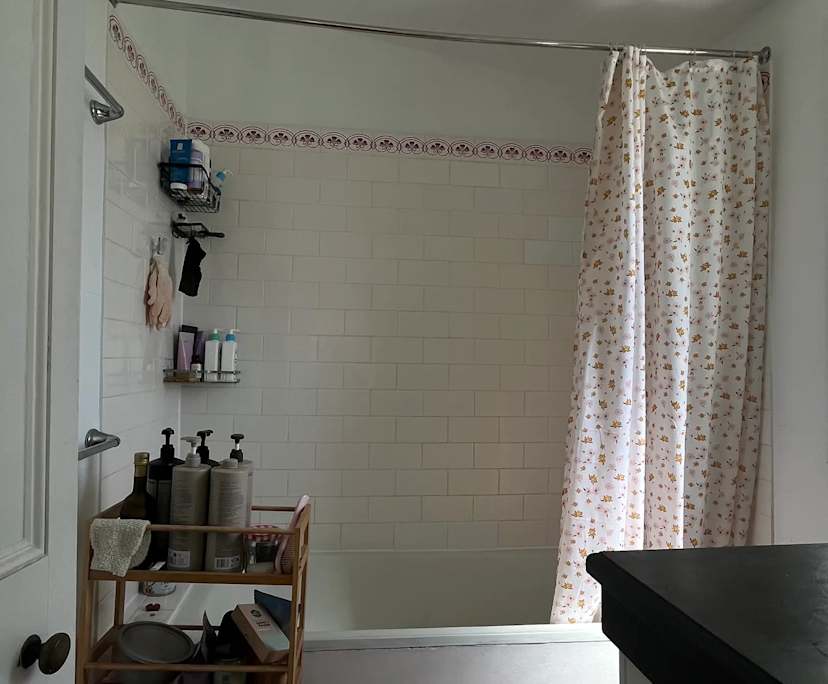 Unfurnished room in a share house