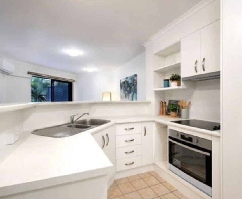 Room for Rent in Spring Hill, Brisbane 260, Unfur...