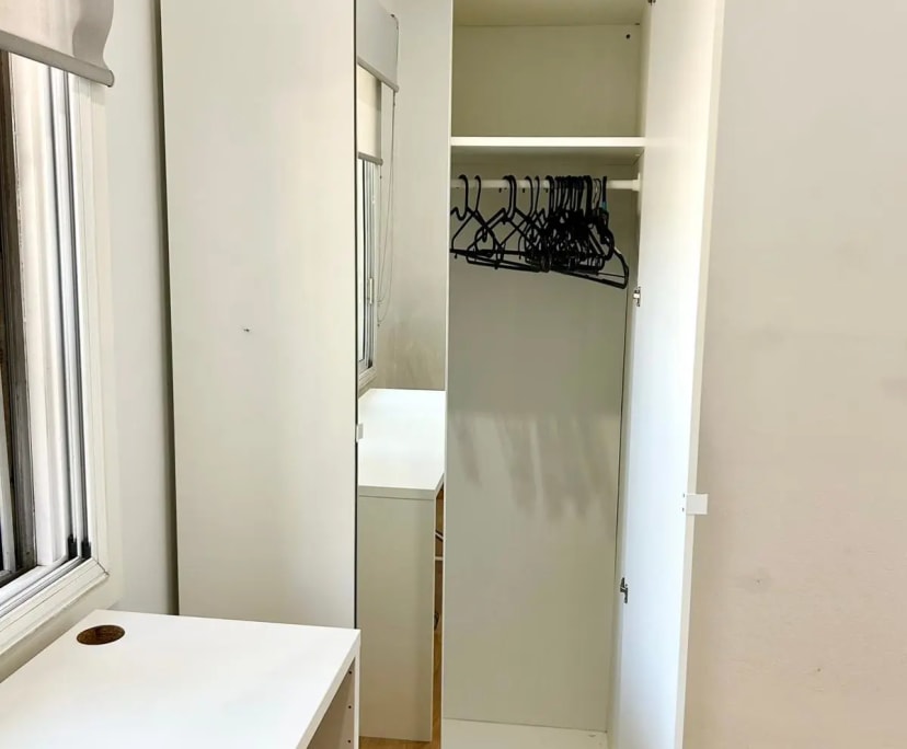 Room in a share house