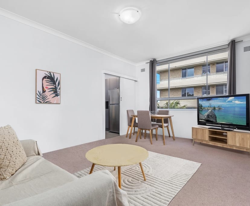 $590, 1-bed, 1 bathroom, Neutral Bay NSW 2089
