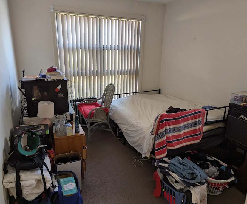 Unfurnished room with ensuite in a flatshare