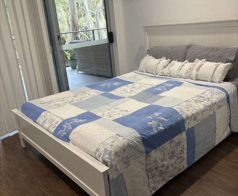 $300, Flatshare, 2 bathrooms, Yorkeys Knob QLD 4878