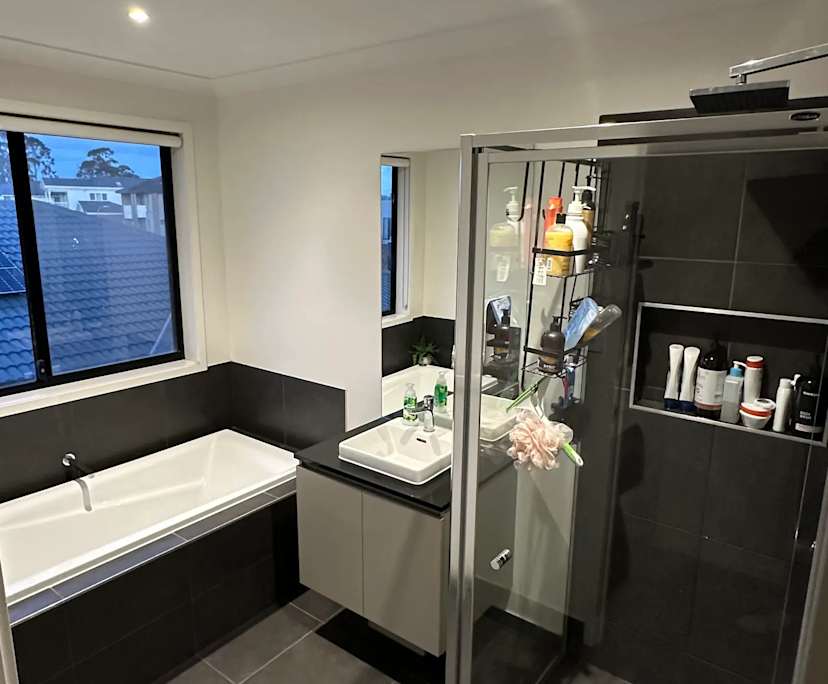 $250, Share-house, 5 bathrooms, Cranbourne VIC 3977