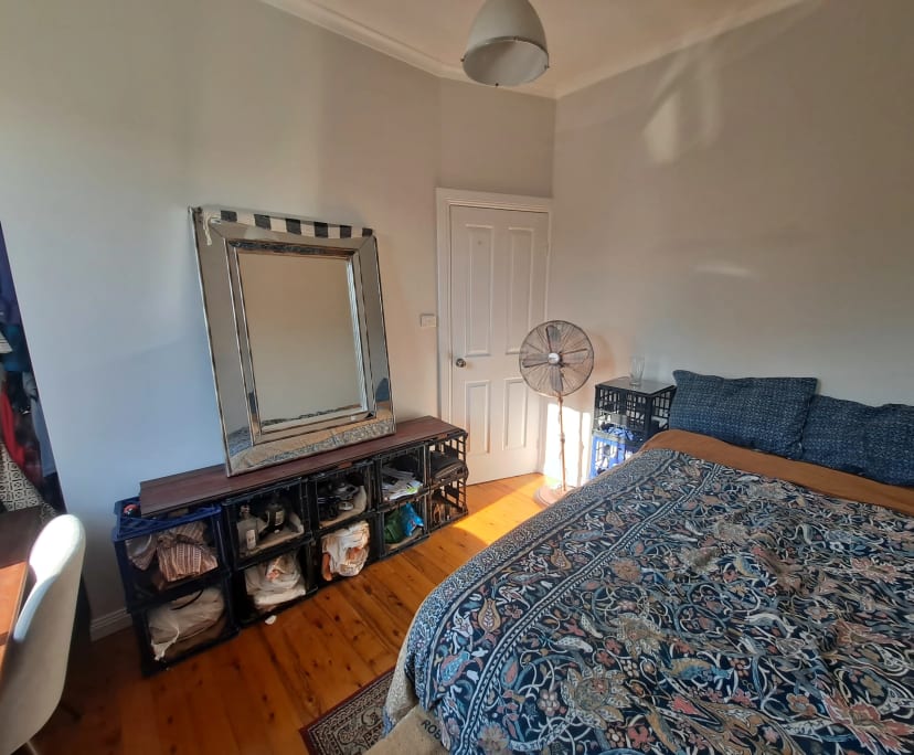 Room in a share house