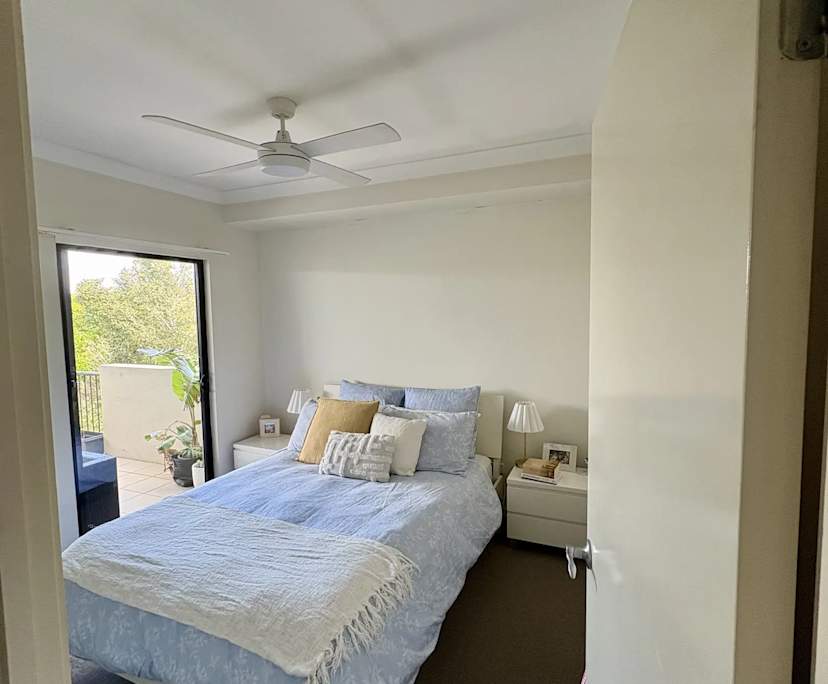 Unfurnished room with ensuite in a flatshare
