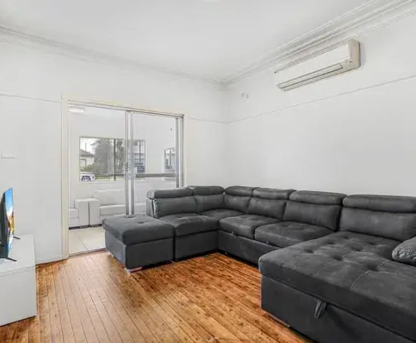 Unfurnished room in a share house