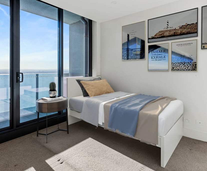 Furnished room with ensuite in a flatshare