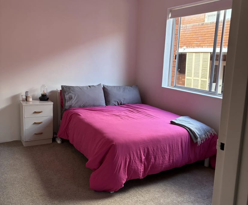 Furnished room in a flatshare