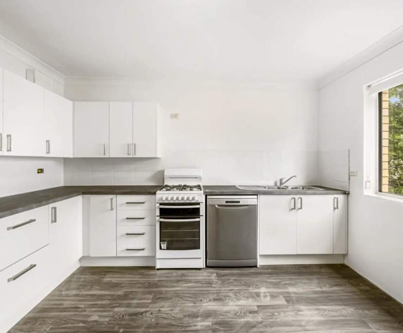 $300, Flatshare, 2 bathrooms, Clayfield QLD 4011