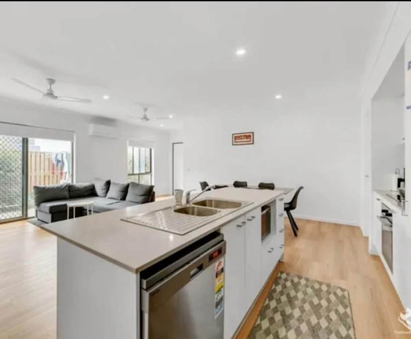 $180-220, Student-accommodation, 2 rooms, Taigum QLD 4018, Taigum QLD 4018