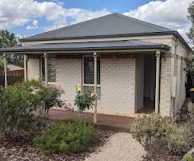 Room for Rent in Bacchus Marsh, Melbourne 175, Fu...