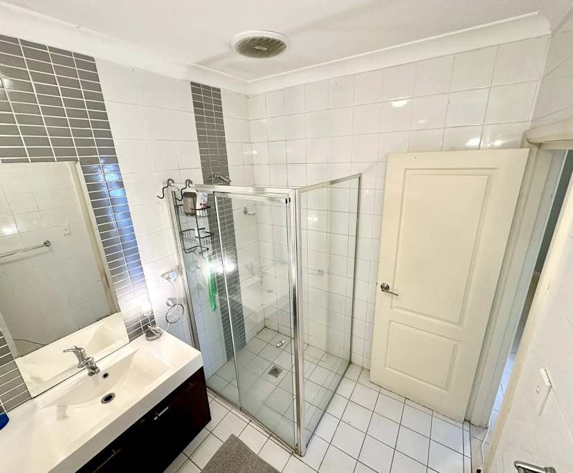 $275, Flatshare, 5 bathrooms, Liverpool NSW 2170