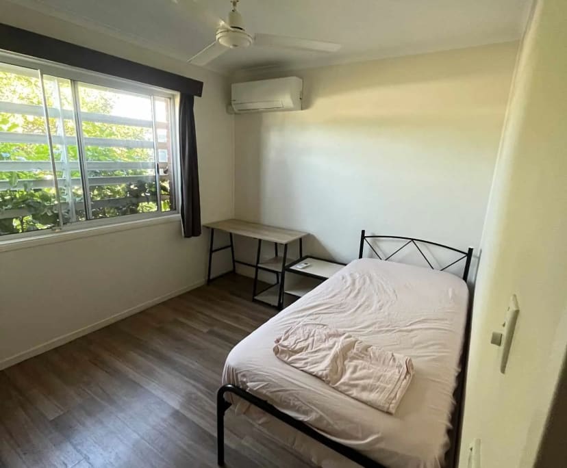 $220, Share-house, 3 bathrooms, Heatley QLD 4814