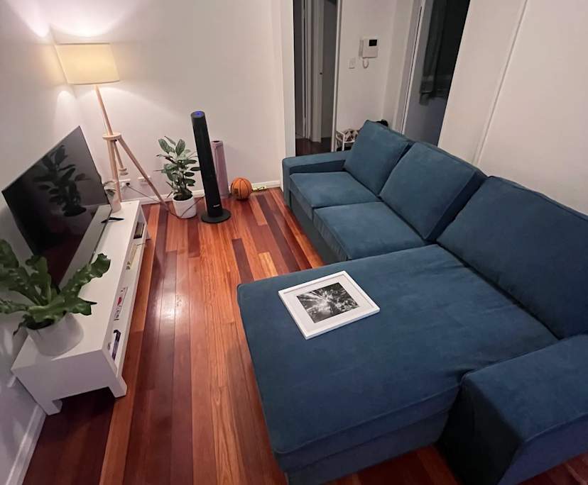 Whole property with 1 room for rent