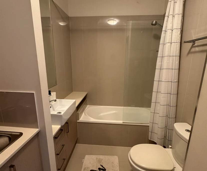 $350, Flatshare, 2 bathrooms, East Brisbane QLD 4169