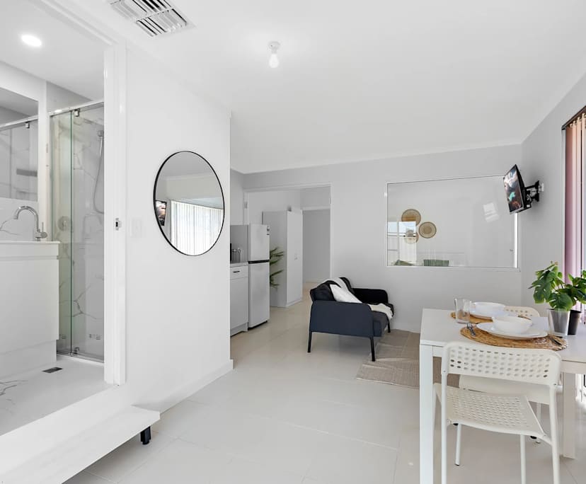 $370, Share-house, 6 bathrooms, Ashby WA 6065