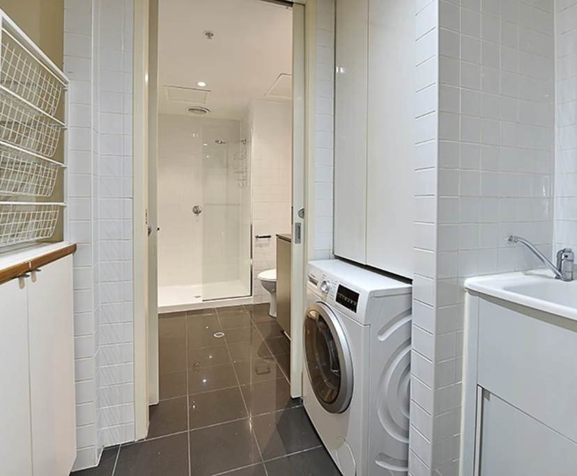 $1,099, Whole-property, 2 bathrooms, Melbourne VIC 3000