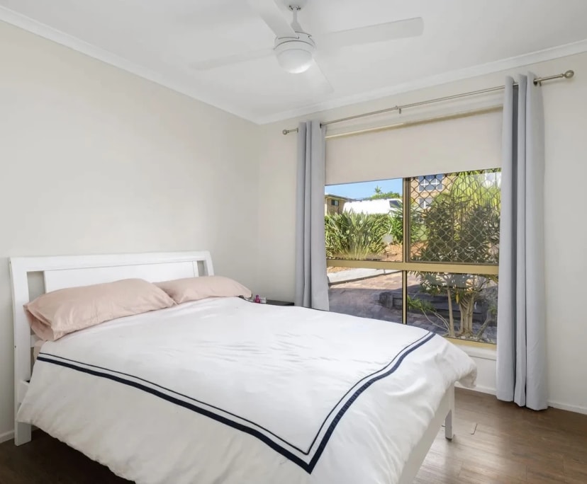 Room in a share house