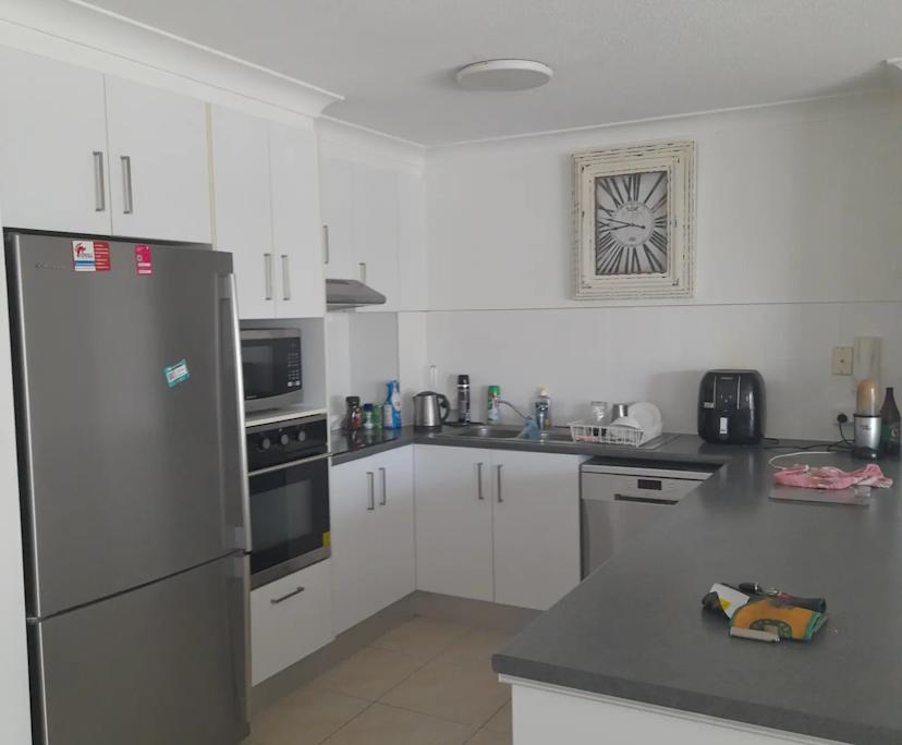 $400, Student-accommodation, 2 bathrooms, Runaway Bay QLD 4216