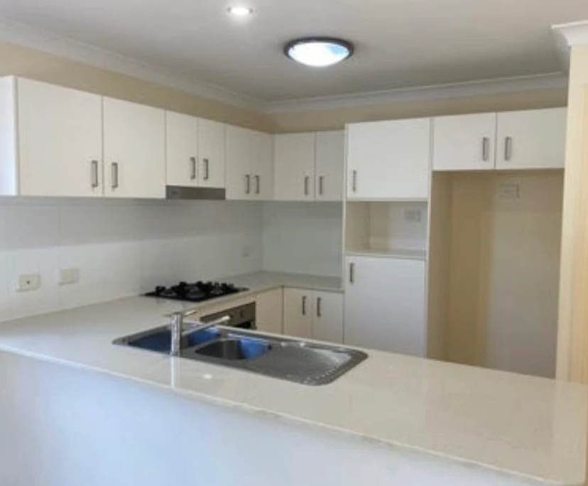 Unfurnished room with ensuite in a flatshare