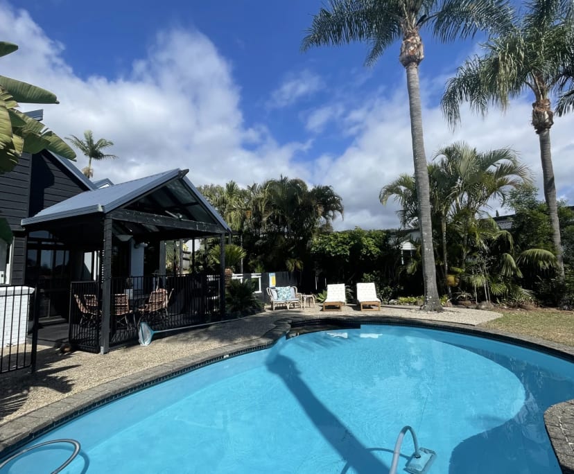 $300, Share-house, 3 bathrooms, Elanora QLD 4221