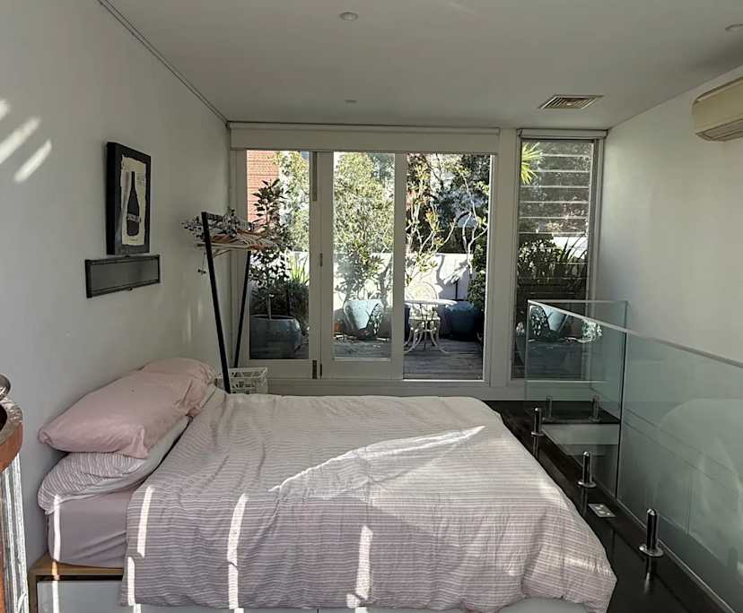 Room in a share house