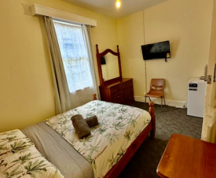 Room in a share house